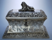 Lion finial